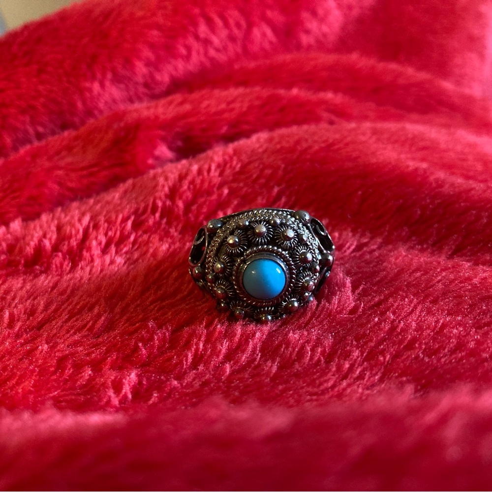 Elegant Silver and Blue Women's Ring - Picture 2 of 7